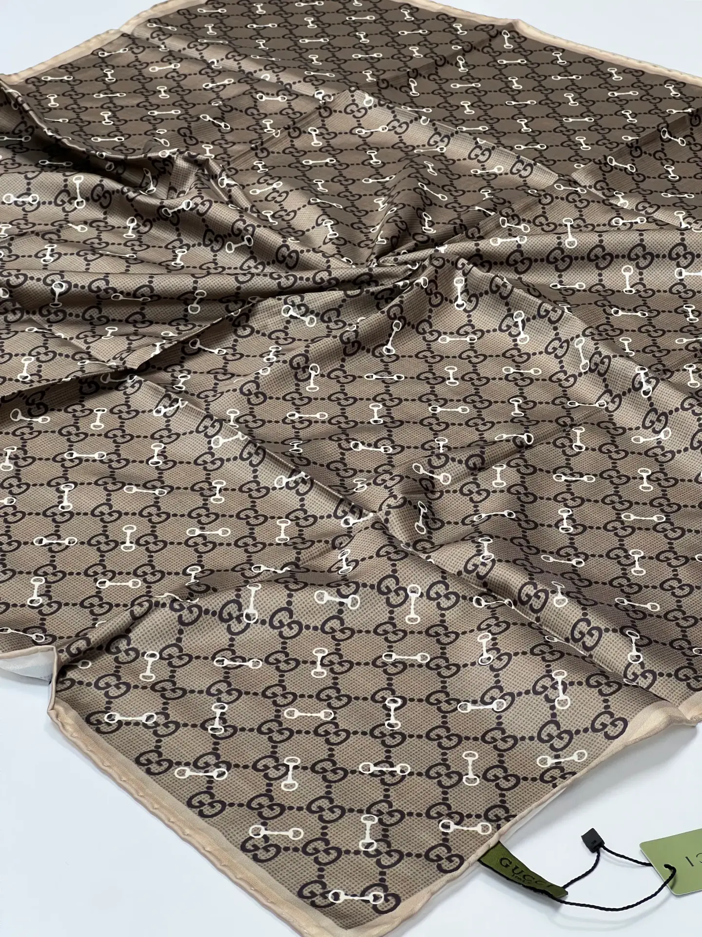 GUCCİ İthal twil eşarp MODEL 10