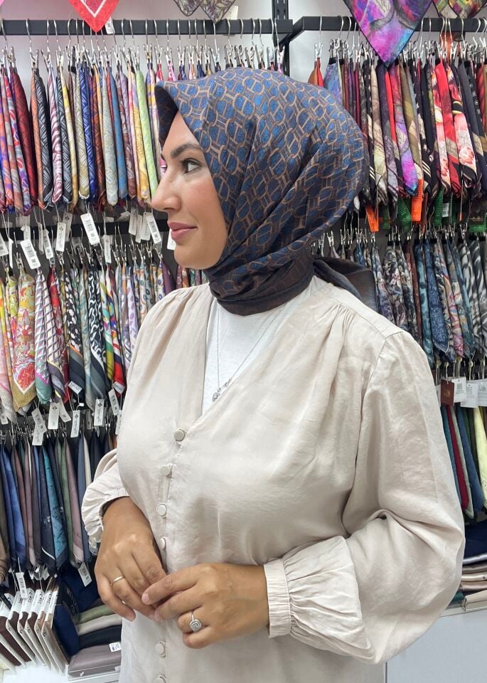 LA BOUTİQUE GÜZ SERİSİ EŞARP 1181 LACİVERT SÜTLÜ KAHVE