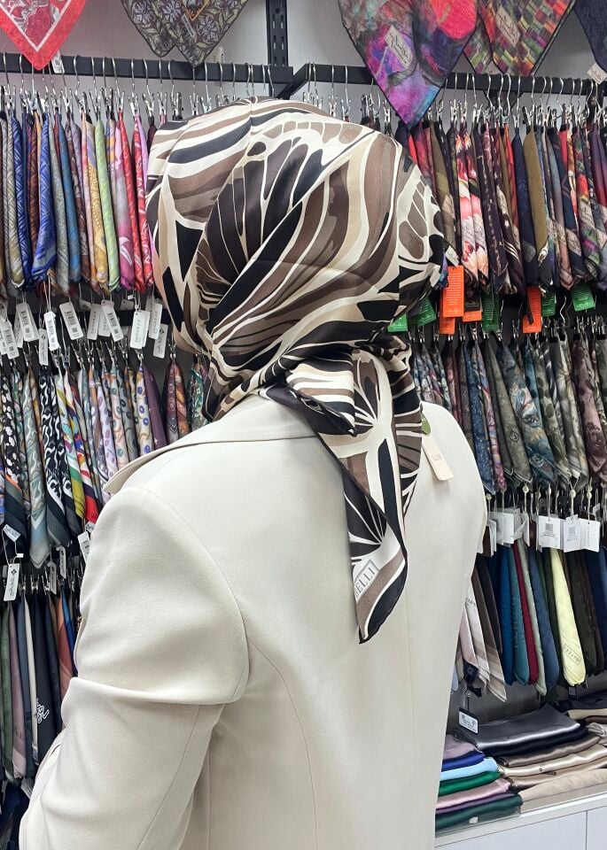 BELLİ TWİL İPEK EŞARP 26-27 SONBAHAR 1183 ACI KAHVE