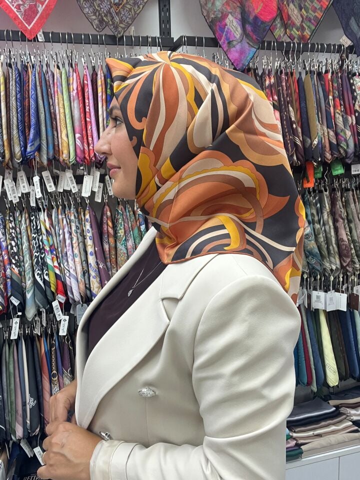 BELLİ SOYUT DESEN TWİL İPEK EŞARP 1191