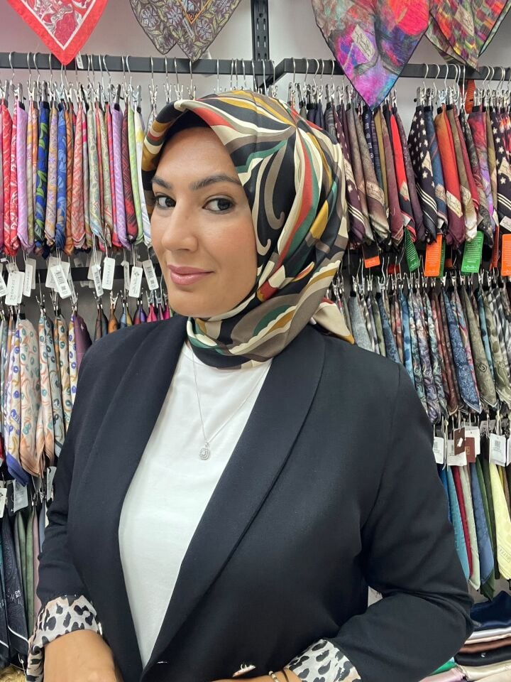 BELLİ SOYUT DESEN TWİL İPEK EŞARP 1191 ZÜMRÜT YEŞİL
