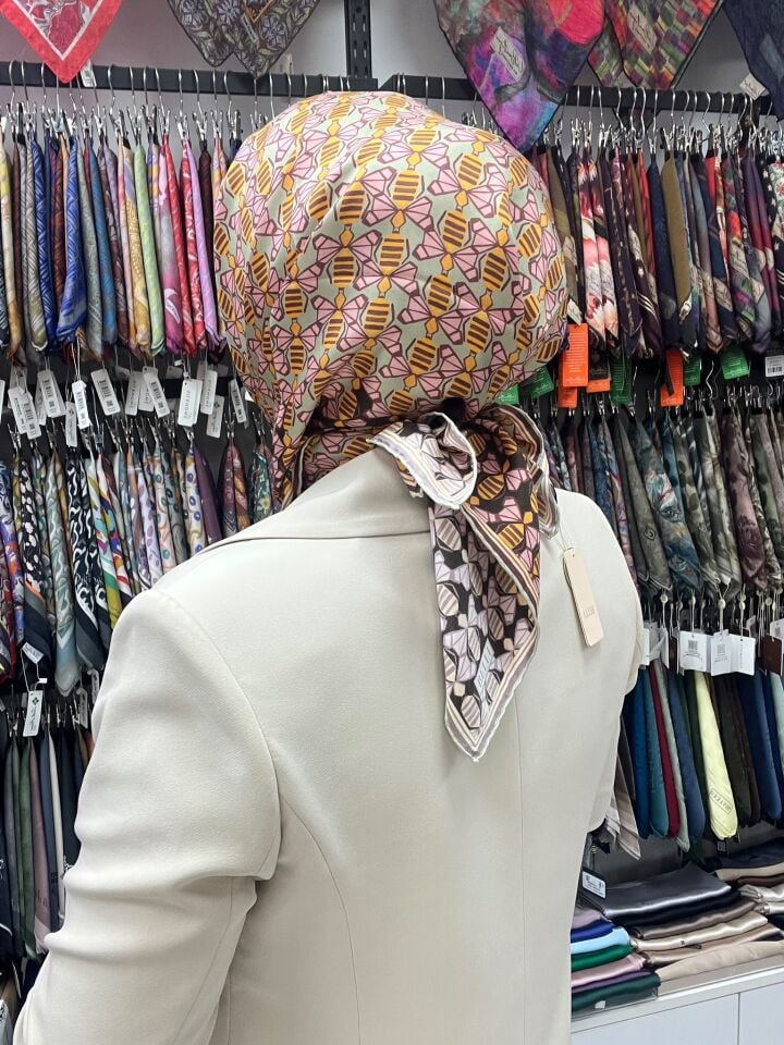 BELLİ KELEBEK DESEN TWİL İPEK EŞARP 1189 PEMBE