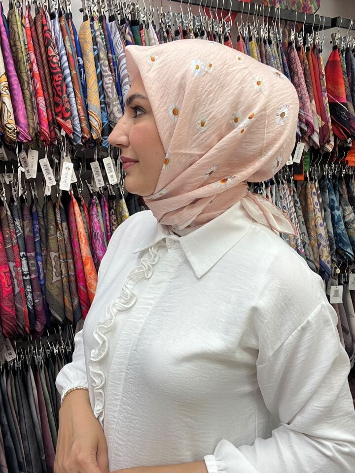LA BOUTIQUE GÜZ SERİSİ PAPATYA DESEN 1201 PUDRA