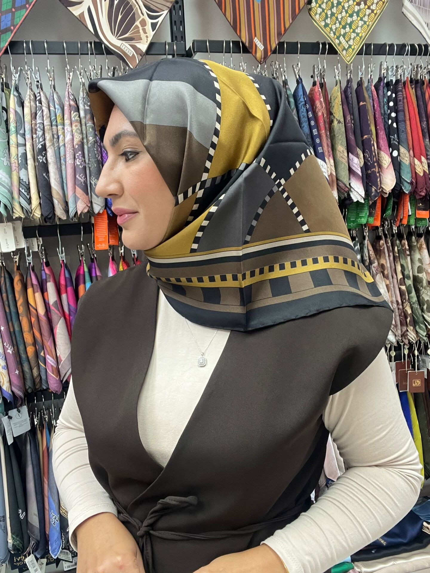 BELLİ DAMA DESEN TWİL İPEK 1217