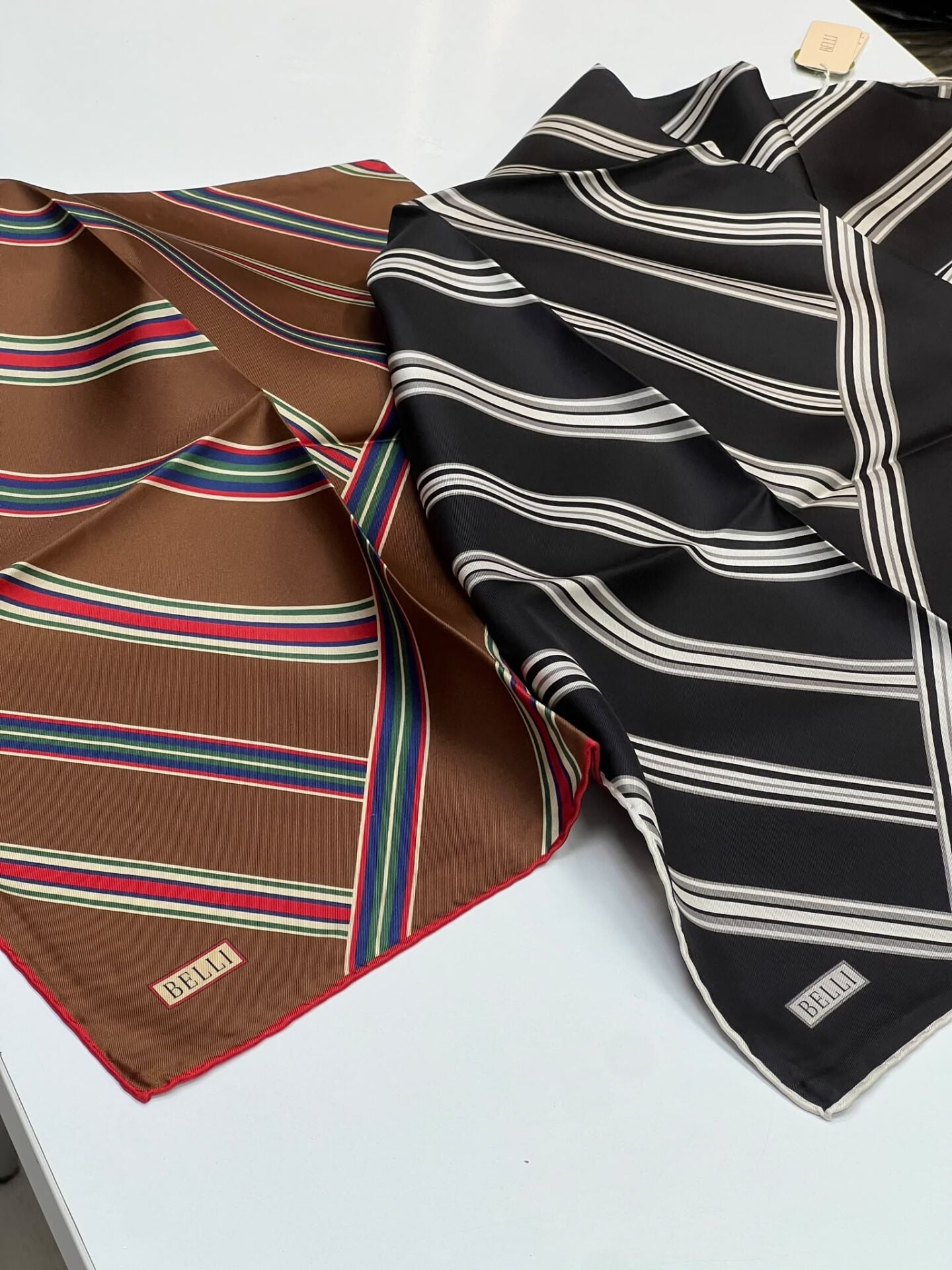 BELLİ ÇİZGİ DESEN TWİL İPEK EŞARP 1219