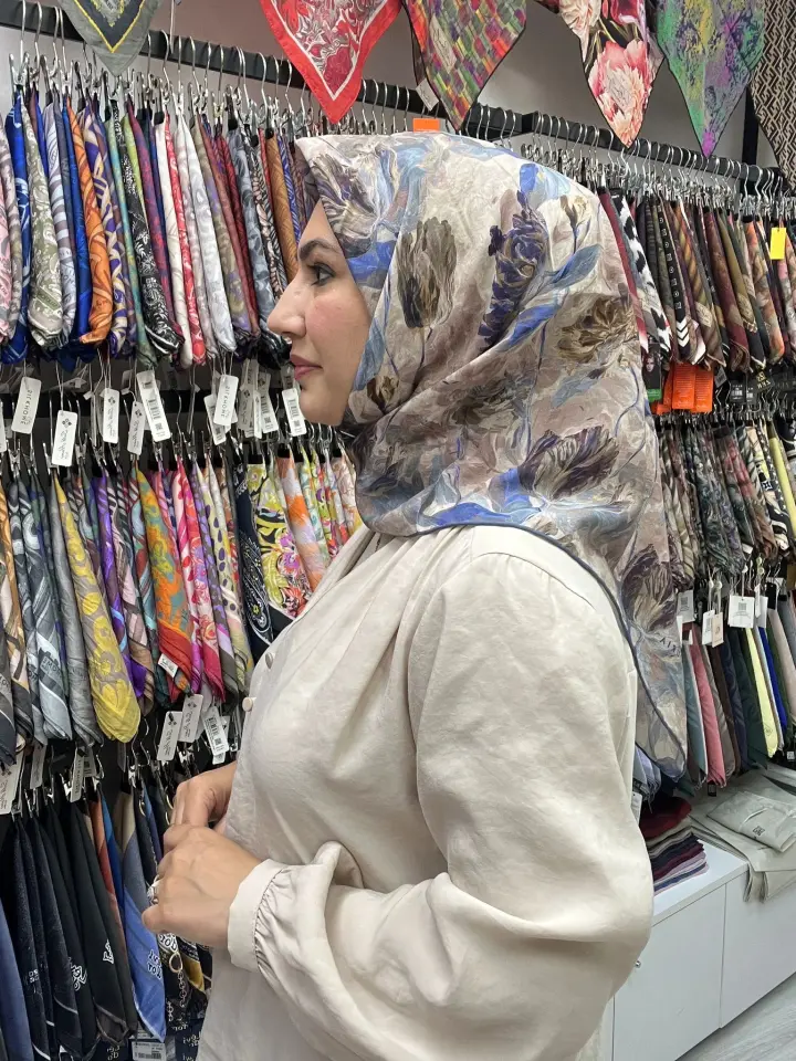 GLAMORİA ÇİÇEK DESEN TENSEL EŞARP 1131 MODEL 2