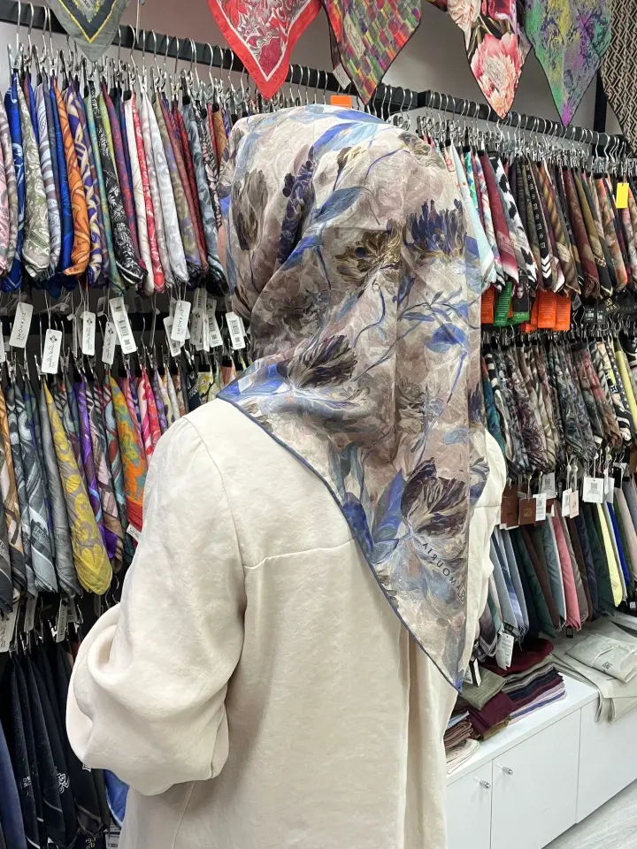 GLAMORİA ÇİÇEK DESEN TENSEL EŞARP 1131 MODEL 2