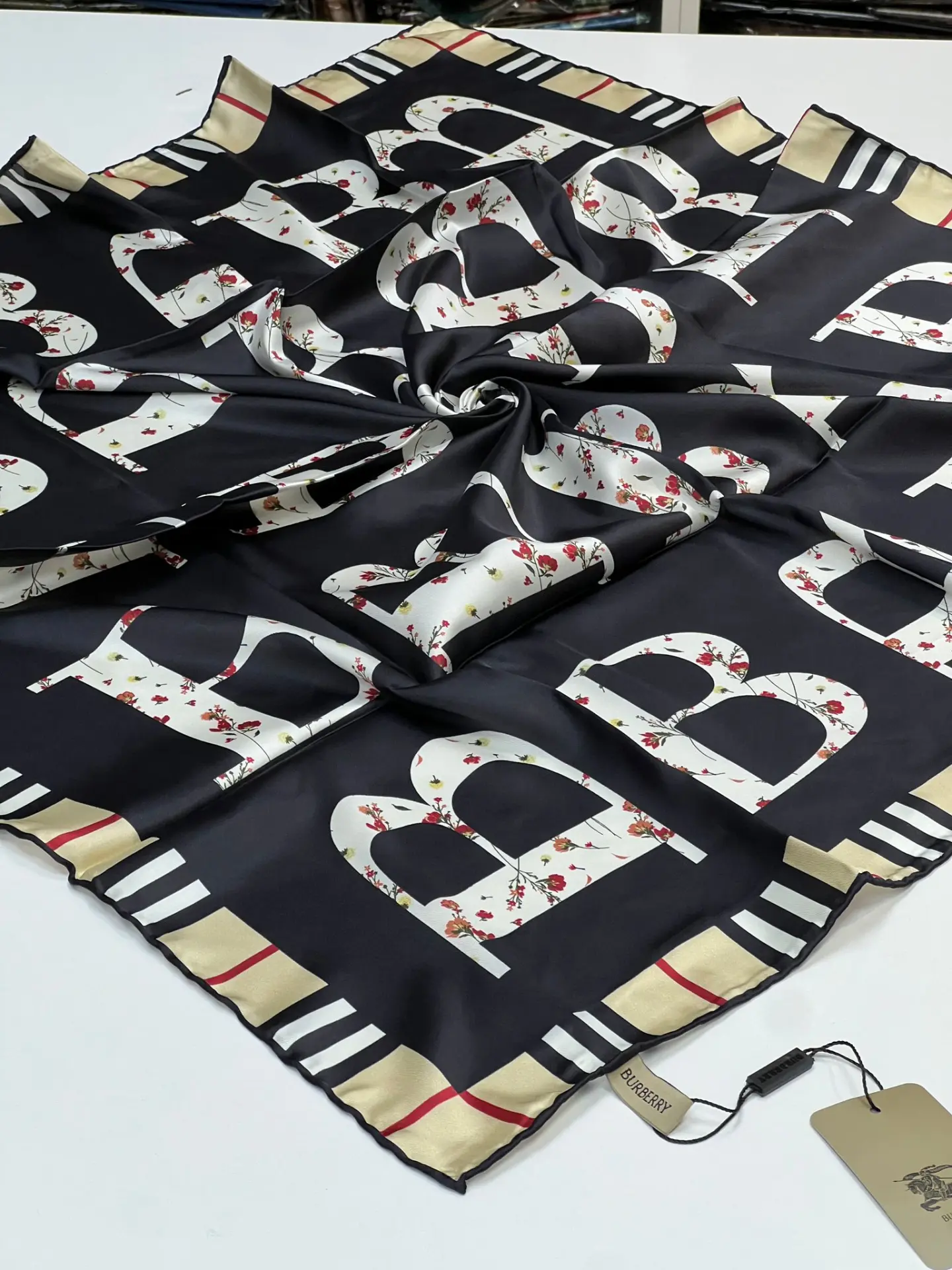 BURBERRY İTHAL TWİL EŞARP 1011 SİYAH