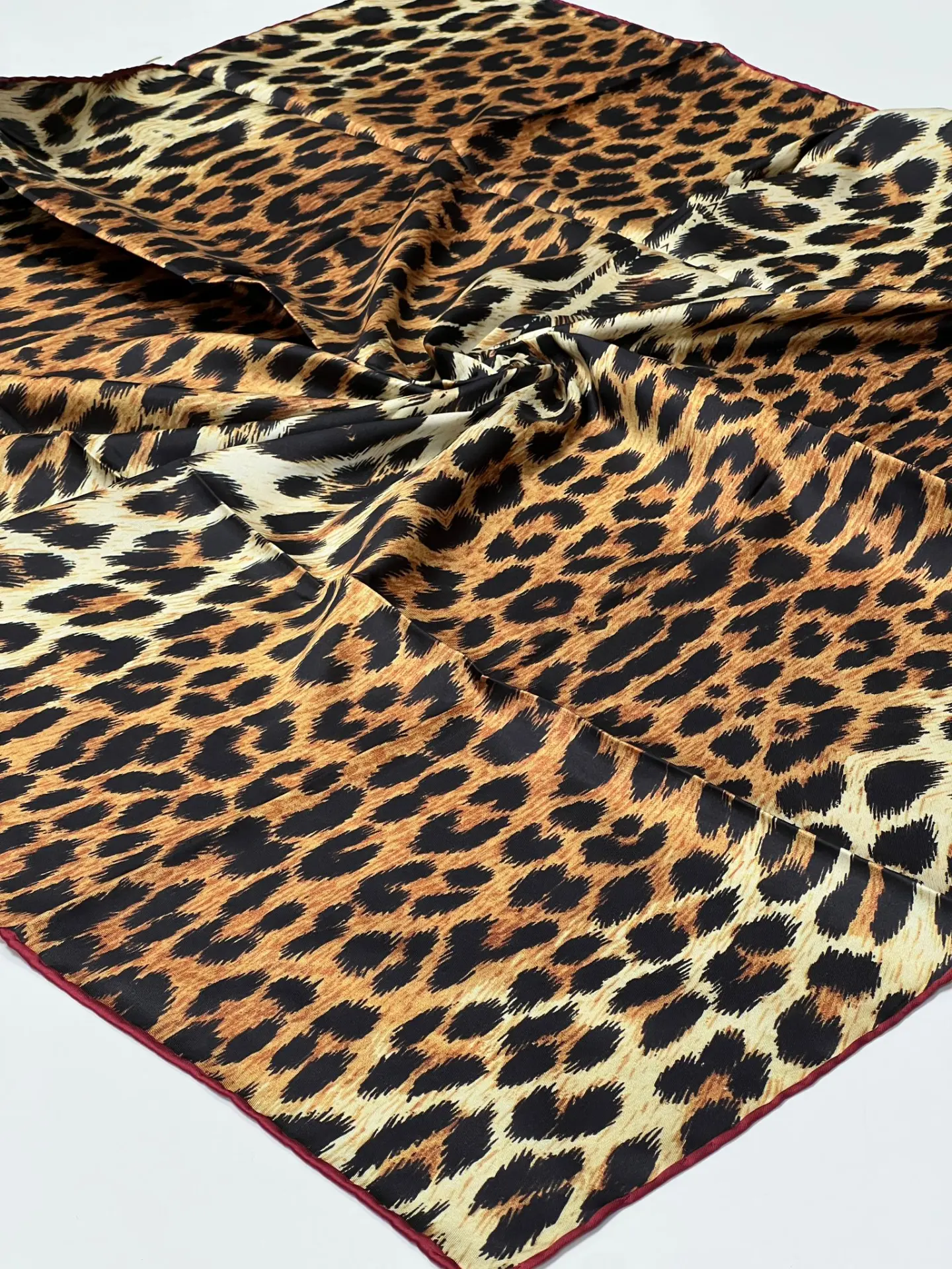LEOPAR DESEN İTHAL TWİL EŞARP 1014 KIRMIZI