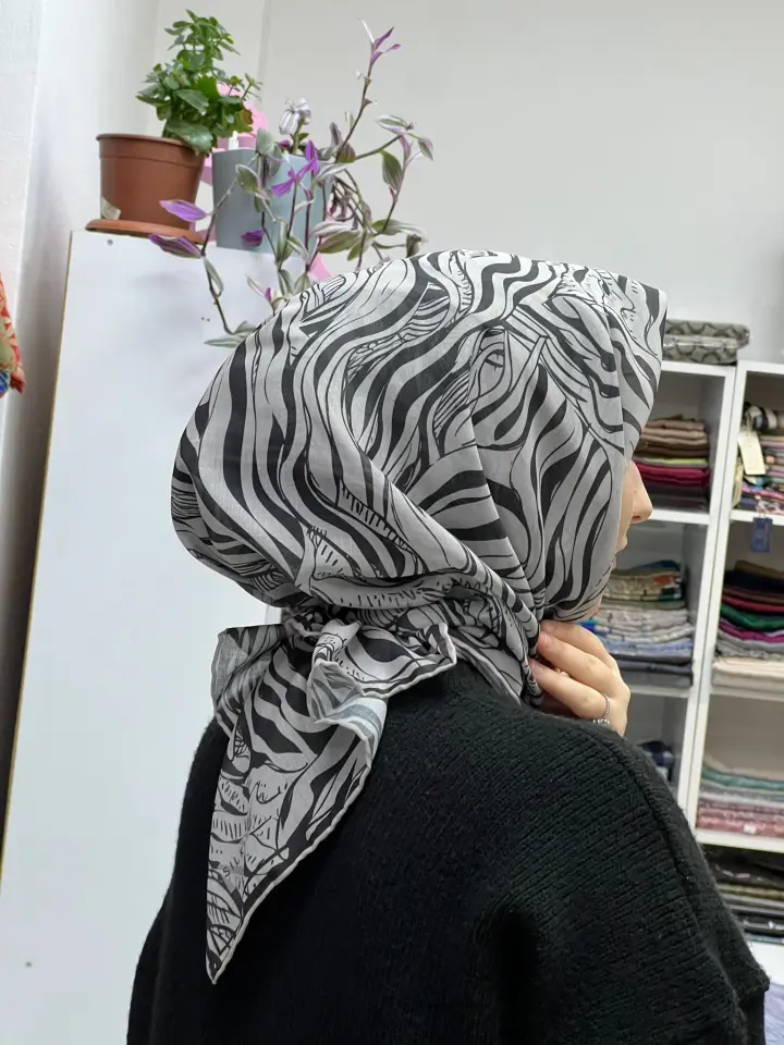 SİLK HOME ZEBRA DESEN SOFT EŞARP 1015 SİYAH