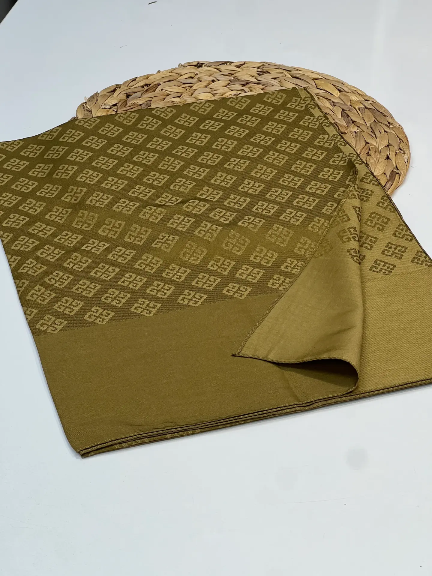 LYOCELL KUMAŞ ROYAL MONOGRAM DESEN ŞAL 1021 YAĞ YEŞİL