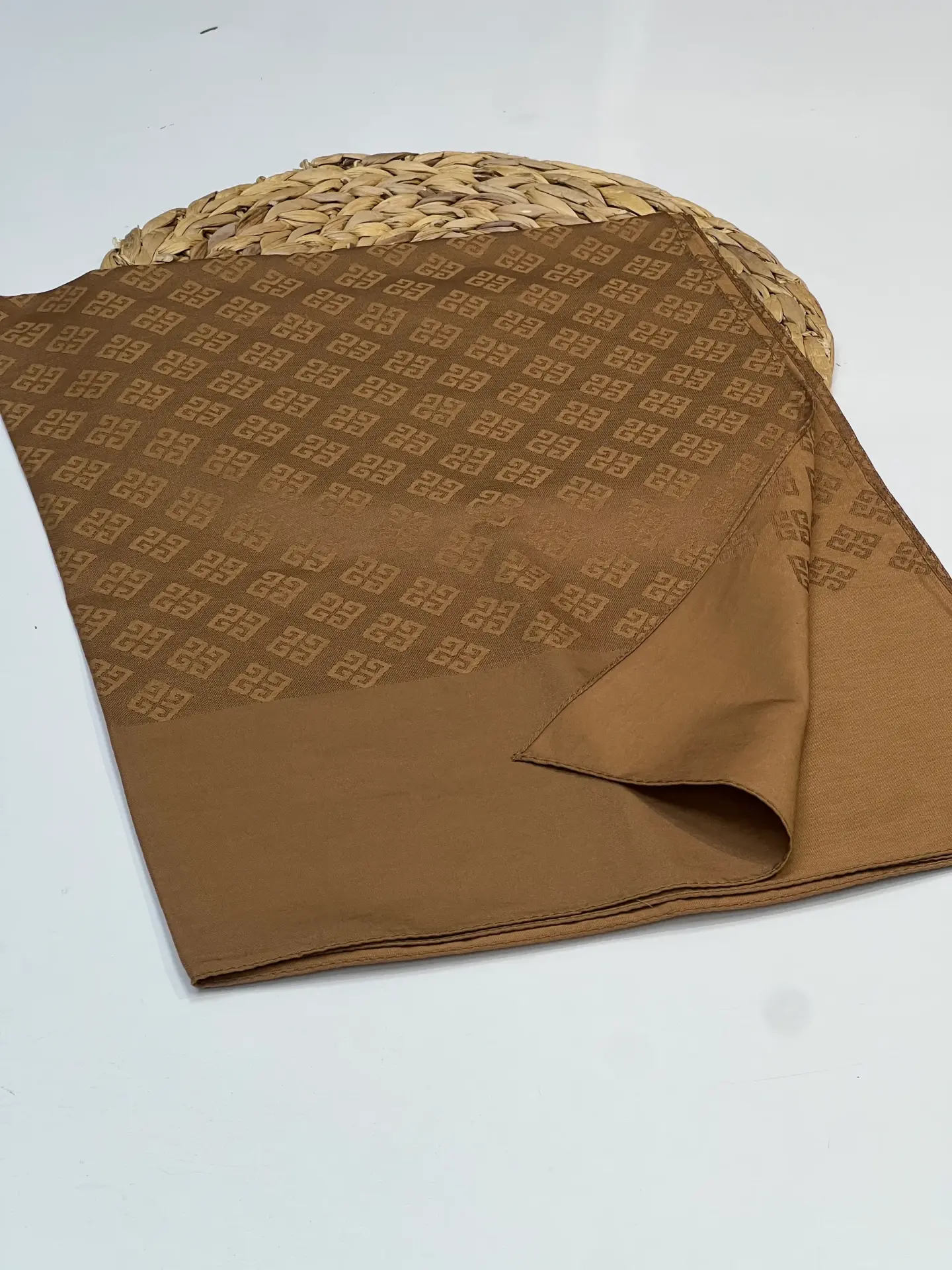 LYOCELL KUMAŞ ROYAL MONOGRAM DESEN ŞAL 1021 CAMEL