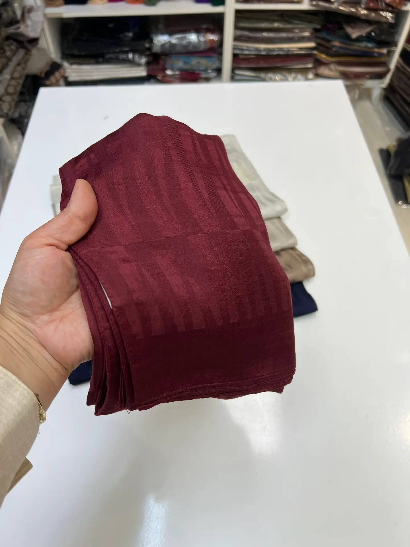 MARKA DESEN JAKAR ŞAL 1151 BORDO