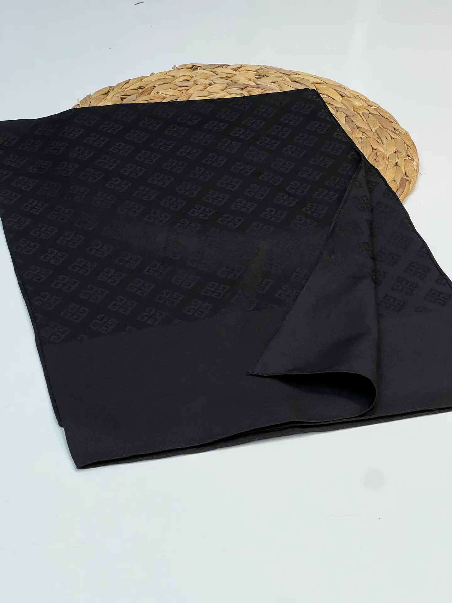 LYOCELL KUMAŞ ROYAL MONOGRAM DESEN ŞAL 1021 SİYAH