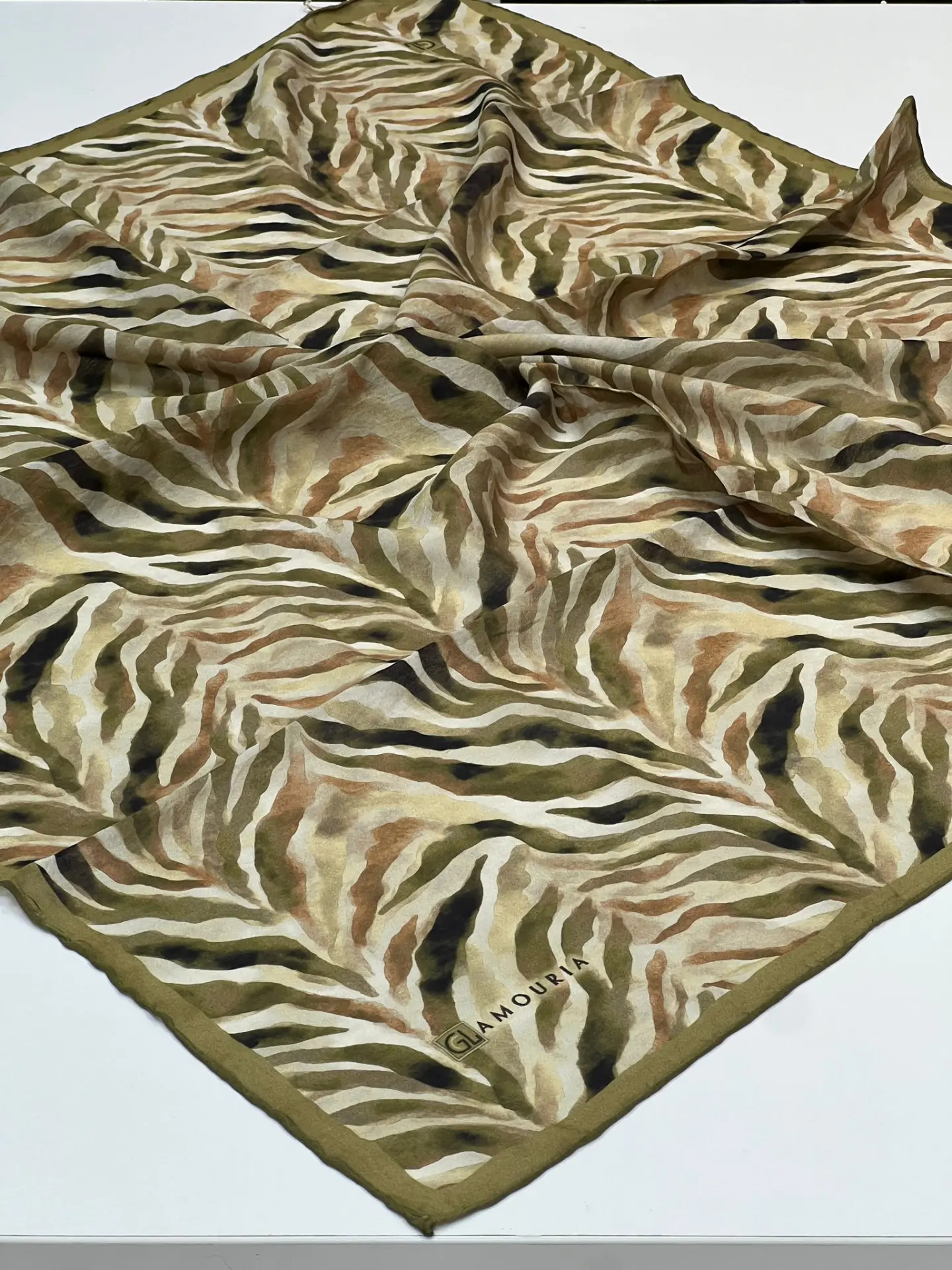 GLAMORİA ZEBRA DESEN MODAL İPEK EŞARP 1042 YAĞ YEŞİL