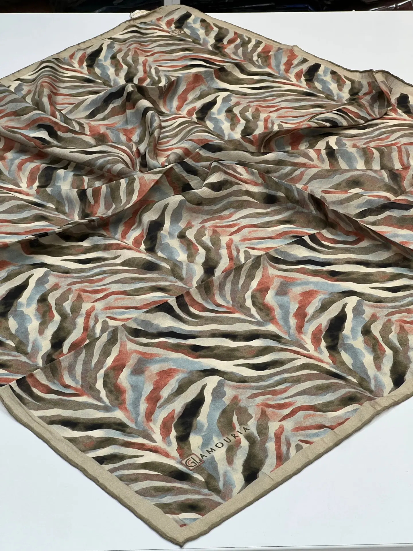 GLAMORİA ZEBRA DESEN MODAL İPEK EŞARP 1042 VİZON