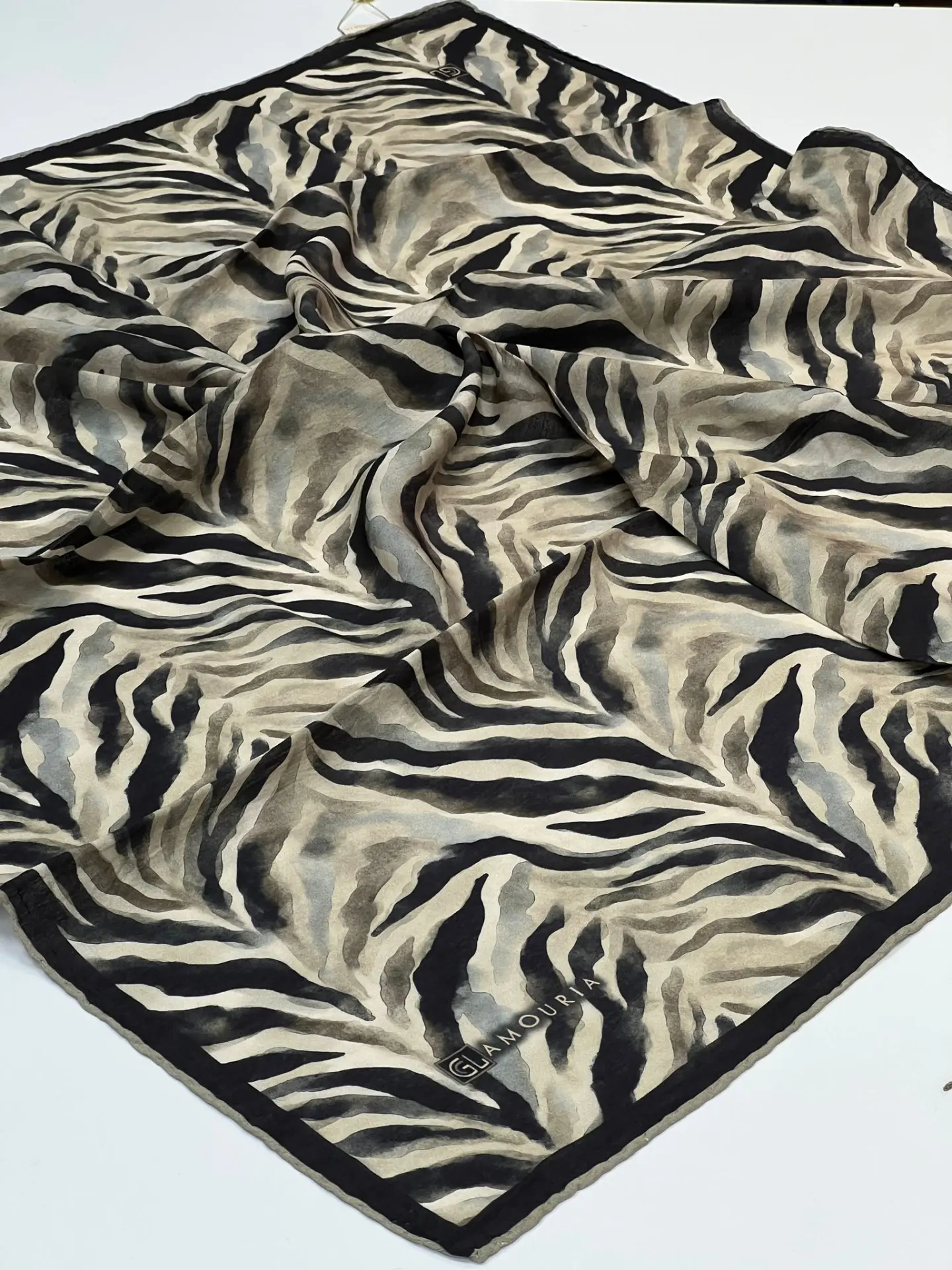 GLAMORİA ZEBRA DESEN MODAL İPEK EŞARP 1042 SİYAH-VİZON