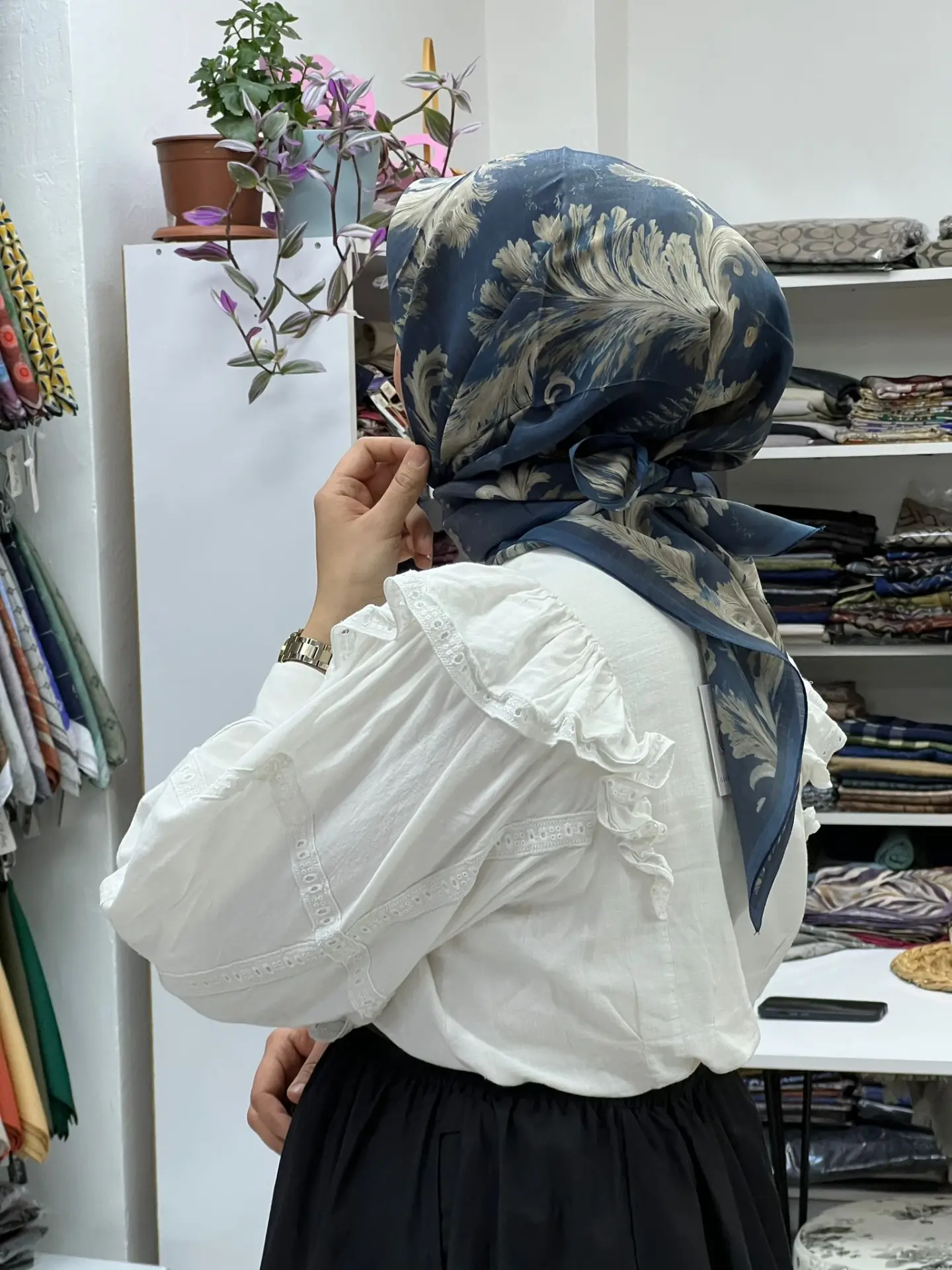 GLAMORIA TÜY DESEN MODAL İPEK EŞARP 1043 LACİVERT
