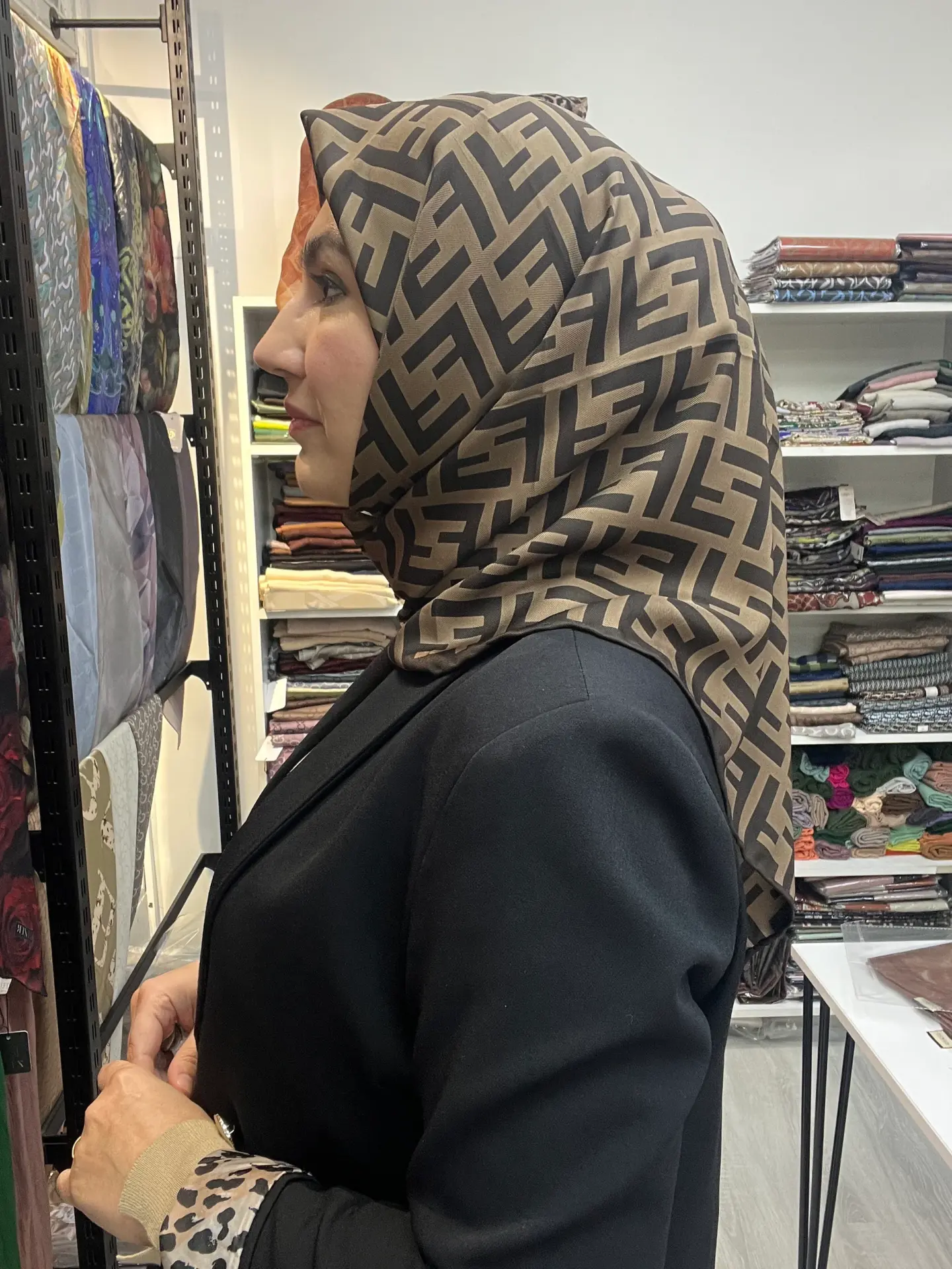 F desen ithal twil eşarp 1050