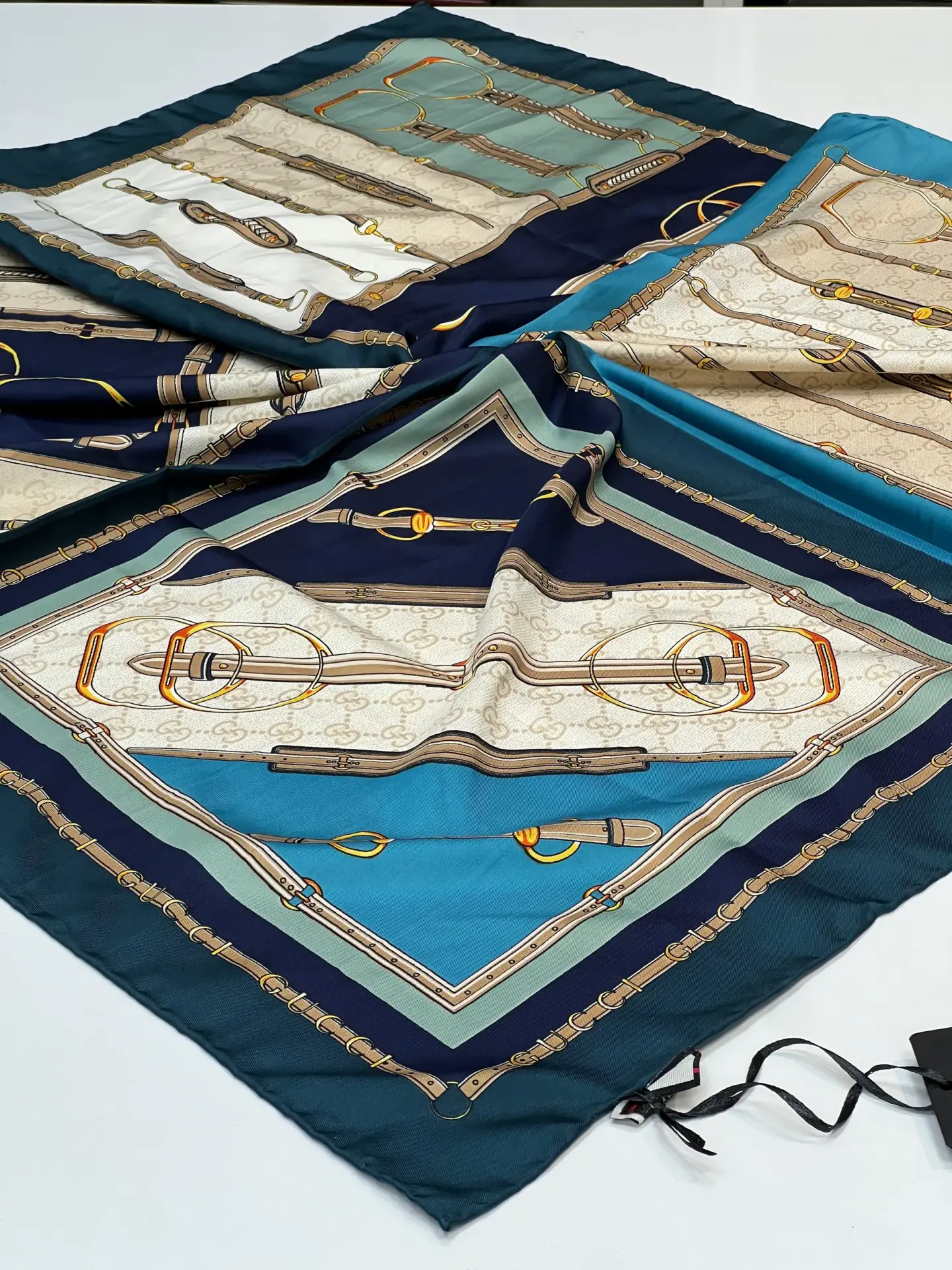 Gucci ithal twil eşarp 1052 PETROL