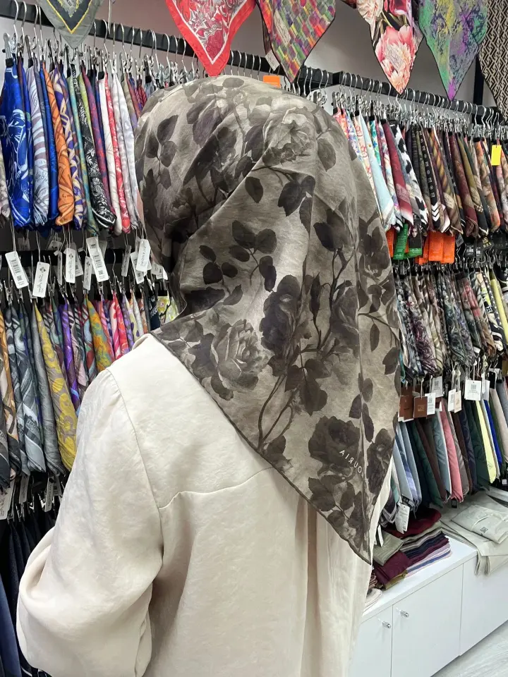 GLAMORİA GÜL DESEN TENSEL EŞARP 1132