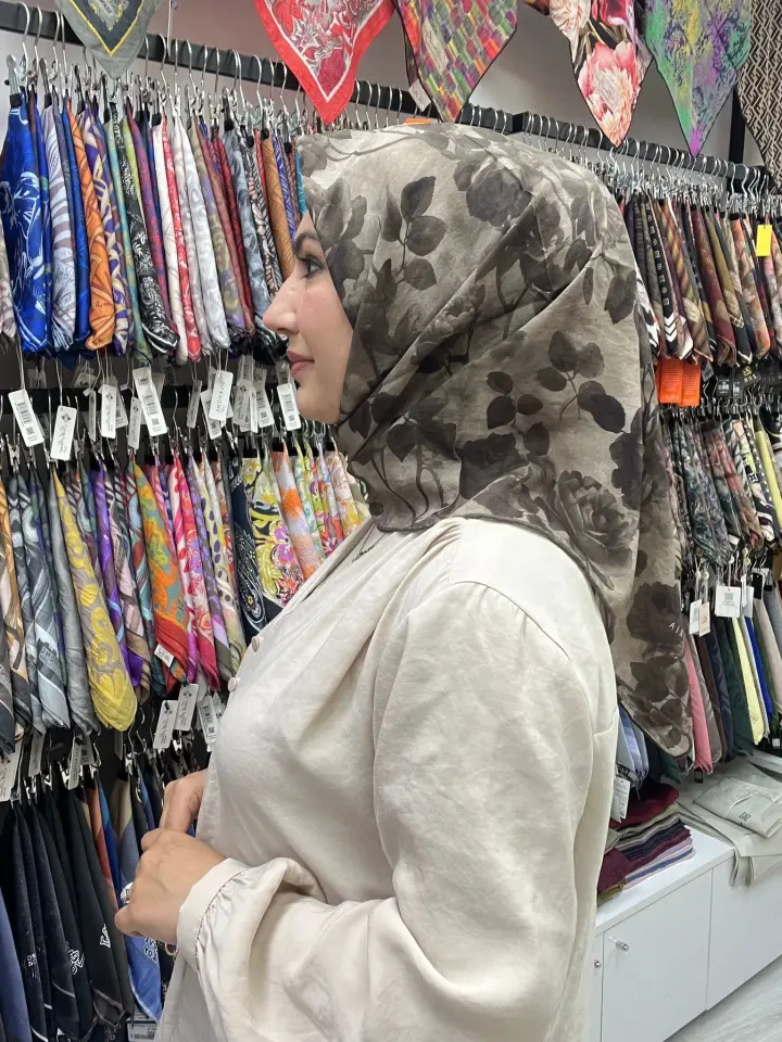 GLAMORİA GÜL DESEN TENSEL EŞARP 1132