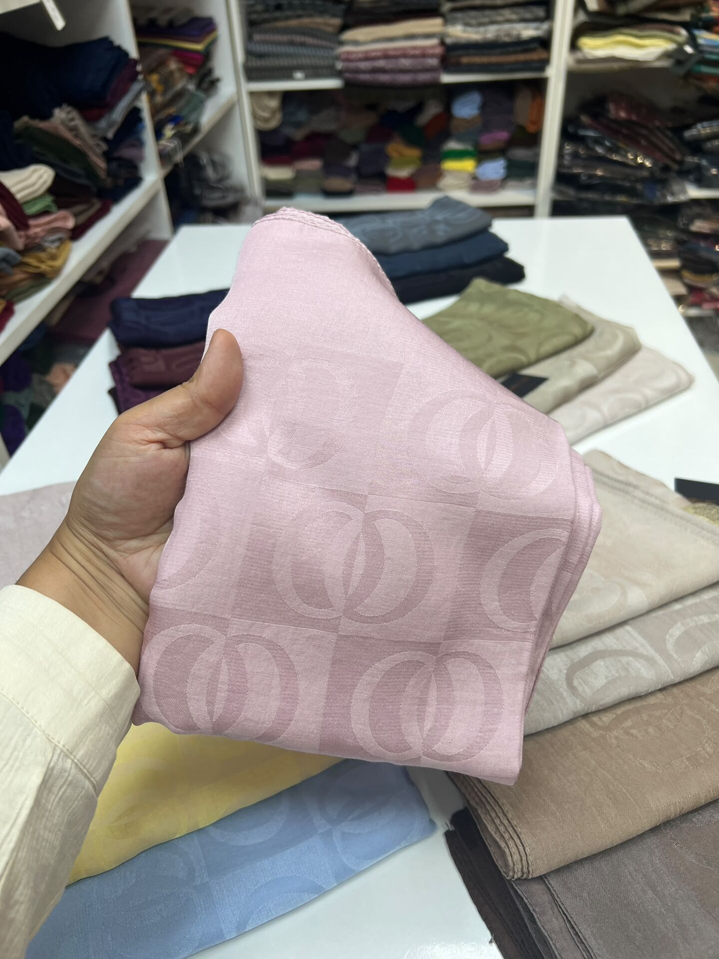 HALKA DESEN FLOŞLU ŞAL YAZLIK KUMAŞ 1058 ŞEKER PEMBE