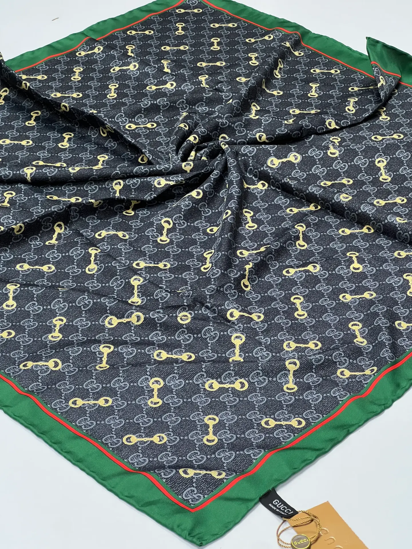 GUCCİ İthal twil eşarp MODEL 4